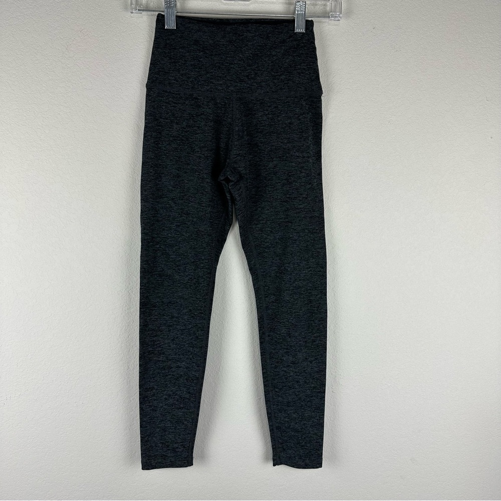 Beyond Yoga Gray Space Dye Cropped Athletic Athleisure Leggings Size XS